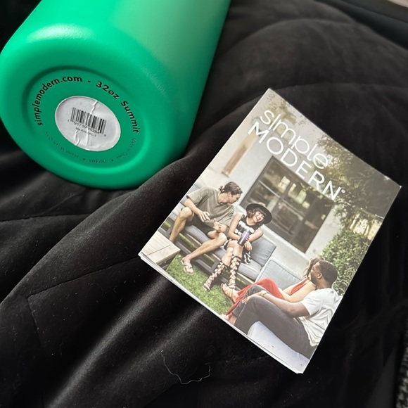 Green Drinkware Bottle - Picture 14 of 14